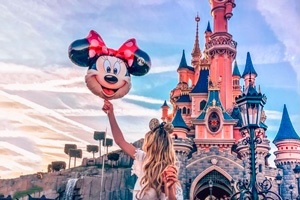Disneyland Paris riapre il 15 luglio. Ingressi contingentati e niente parate